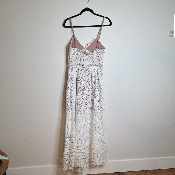 Olivaceous Elegant White Lace Maxi Dress Size MEDIUM - Picture 4 of 9